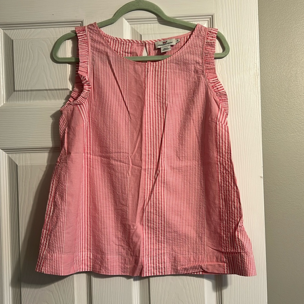 Vineyard Vines top